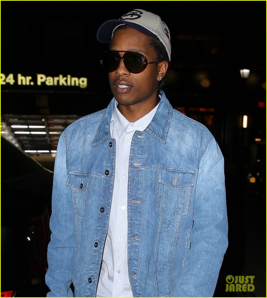 Pregnant Rihanna & A$AP Rocky Step Out Separately in NYC: Photo 4923866 | Pregnant Celebrities, Rihanna Photos