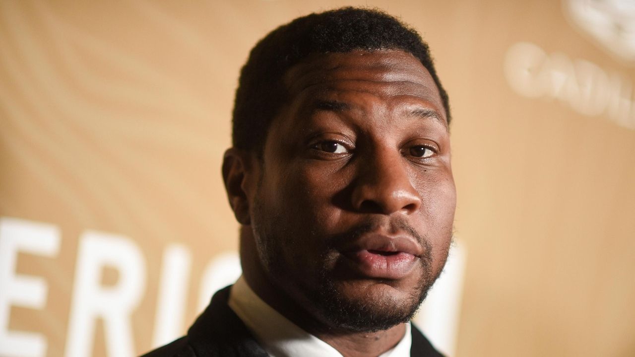 Jonathan Majors charged with strangulation, assault in NYC