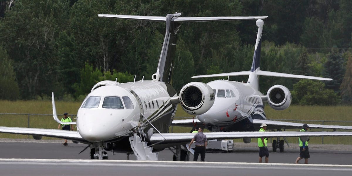 Ultra-Wealthy Private Flyers Are Costing Average Flyers a Lot in Taxes