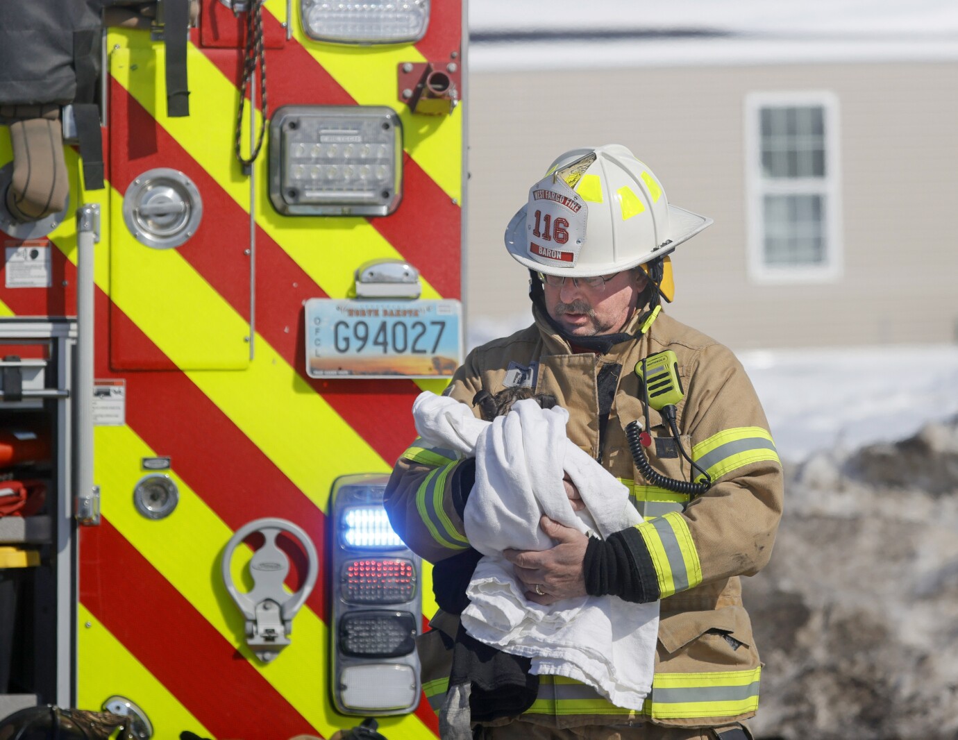 7 dogs rescued from mobile home fire in West Fargo