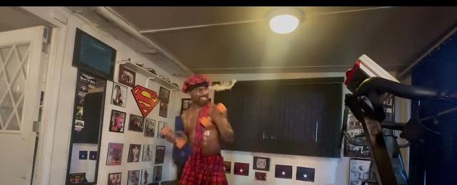 THUNDERSTRUCK!AC/ DC WORKOUTS!