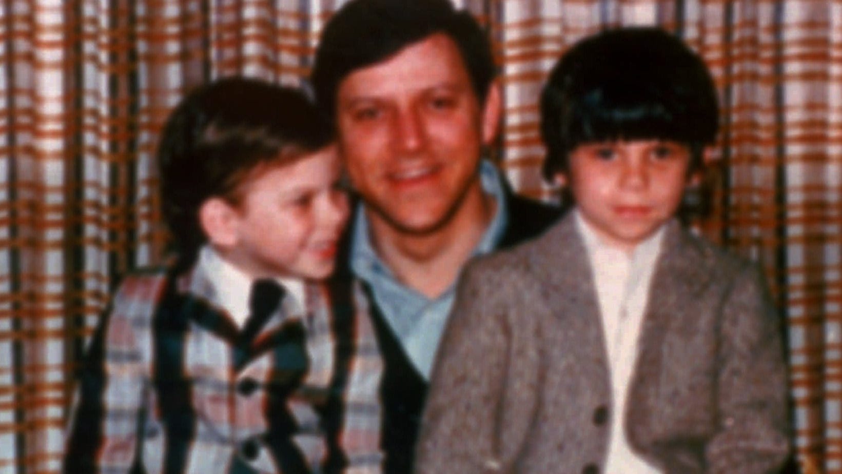 Menudo member alleges father of Menendez brothers raped him