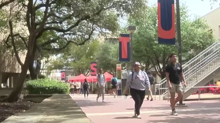 Texans already approved for $18 billion in student debt relief if Biden’s plan proceeds, report finds