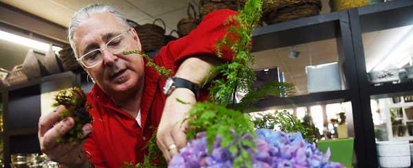 Meet florists for ‘celebrities and royalty’ at Y’all Means All Natchez fundraiser - Mississippi's Best Community Newspaper