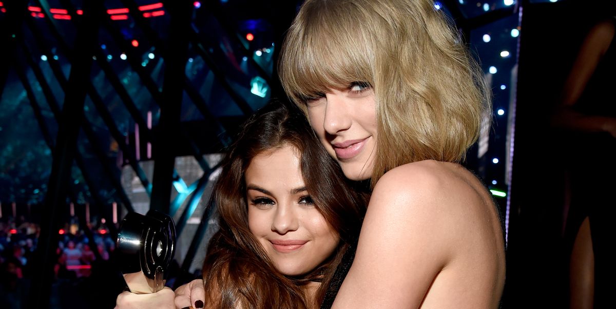 Selena Gomez Gives Surprise Tribute to Taylor Swift at iHeartRadio Music Awards