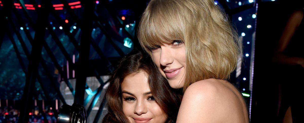 Selena Gomez Gives Surprise Tribute to Taylor Swift at iHeartRadio Music Awards
