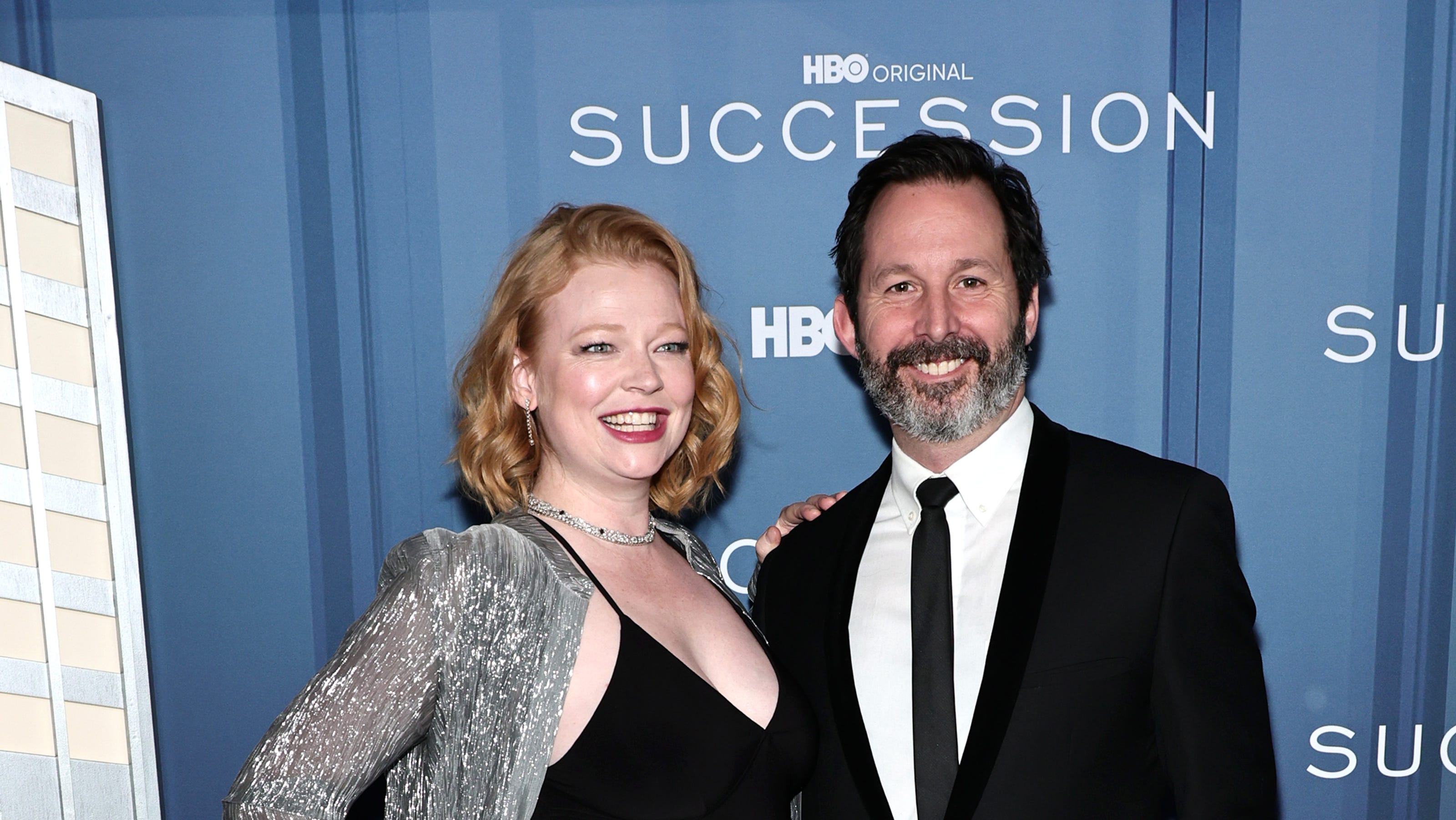 'Succession' premiere: Sarah Snook expecting, shows off baby bump