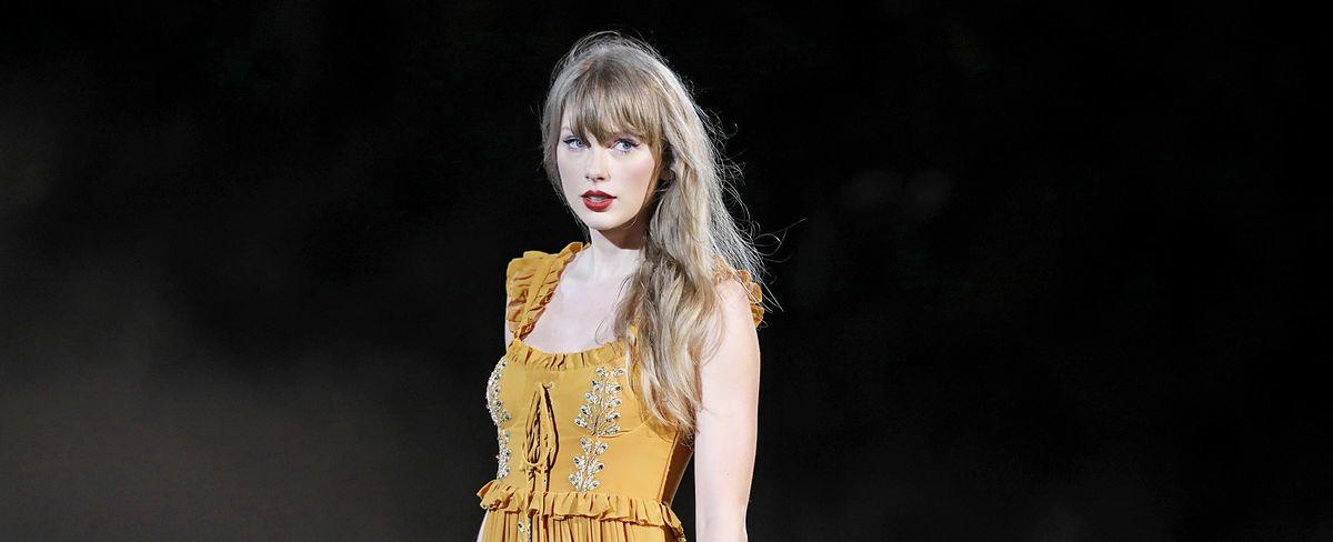 How Taylor Swift Responded to Fan's ‘You Ok?’ Sign Following Joe Alwyn Breakup