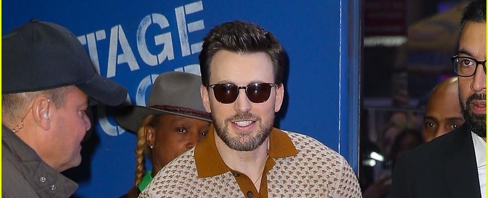 Chris Evans Likes Being The One Being Saved in New Movie 'Ghosted': Photo 4921124