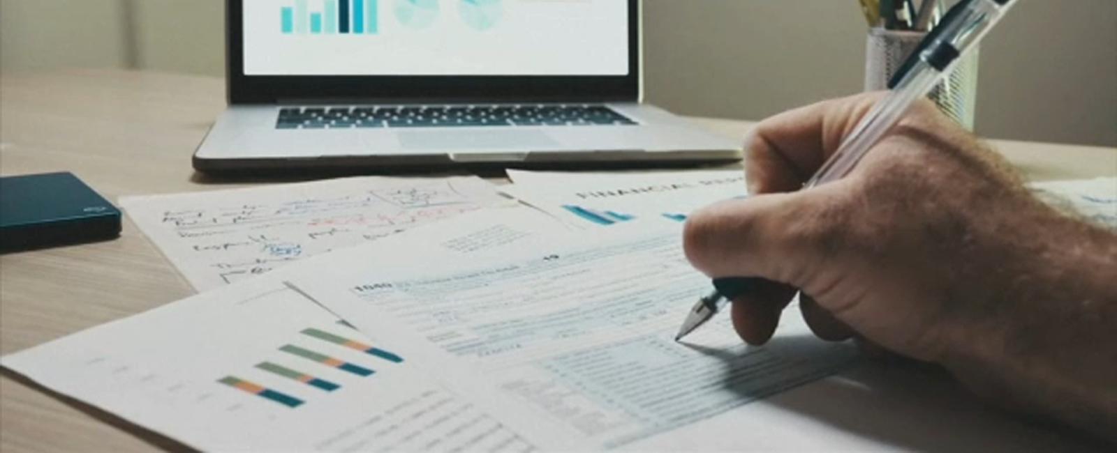 Taxes 2023: Best tips to save last-minute filers money at the tax deadline