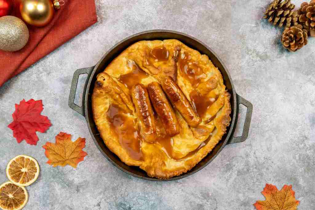 Homemade] Yorkshire pudding in new cast iron pan : r/food