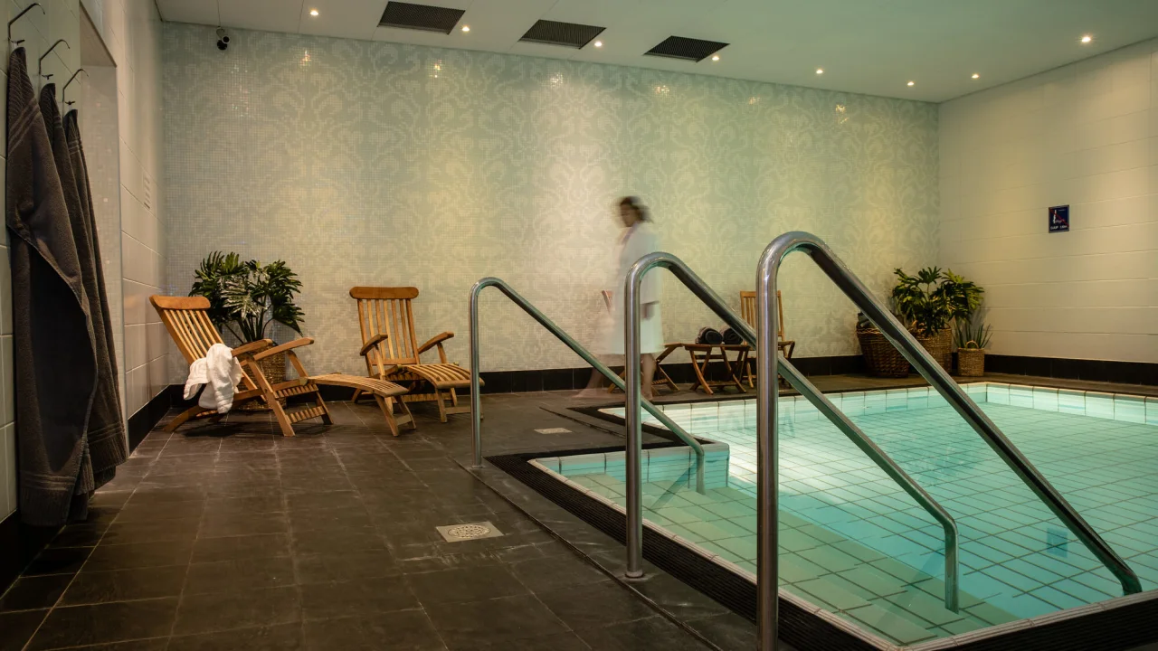 Indoor pool at Clarion Hotel® Grand in Östersund.