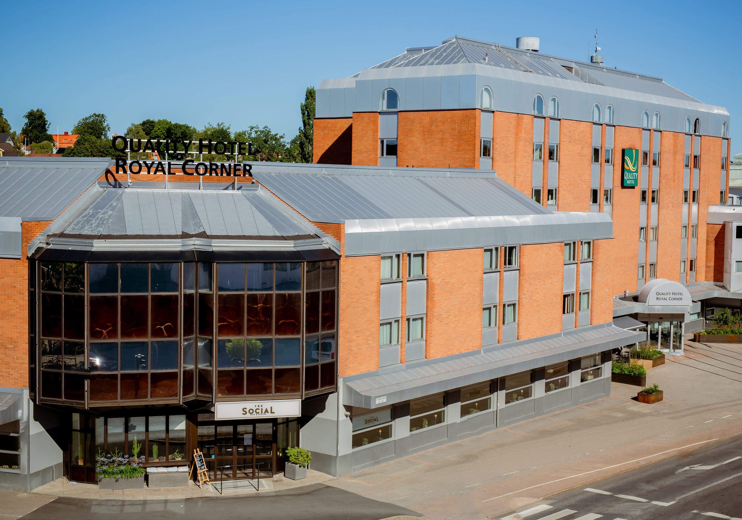 Quality Hotel™ Royal Corner