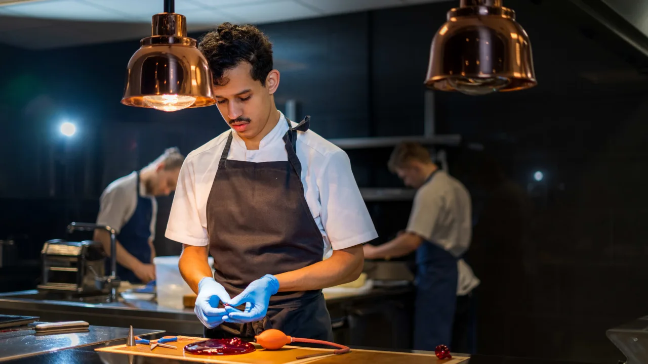 Chefs in the kitchen at restaurant Rest in Oslo.