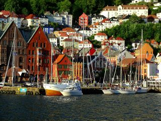 bergen-bryggen-miguel-angel-sanz-unsplash