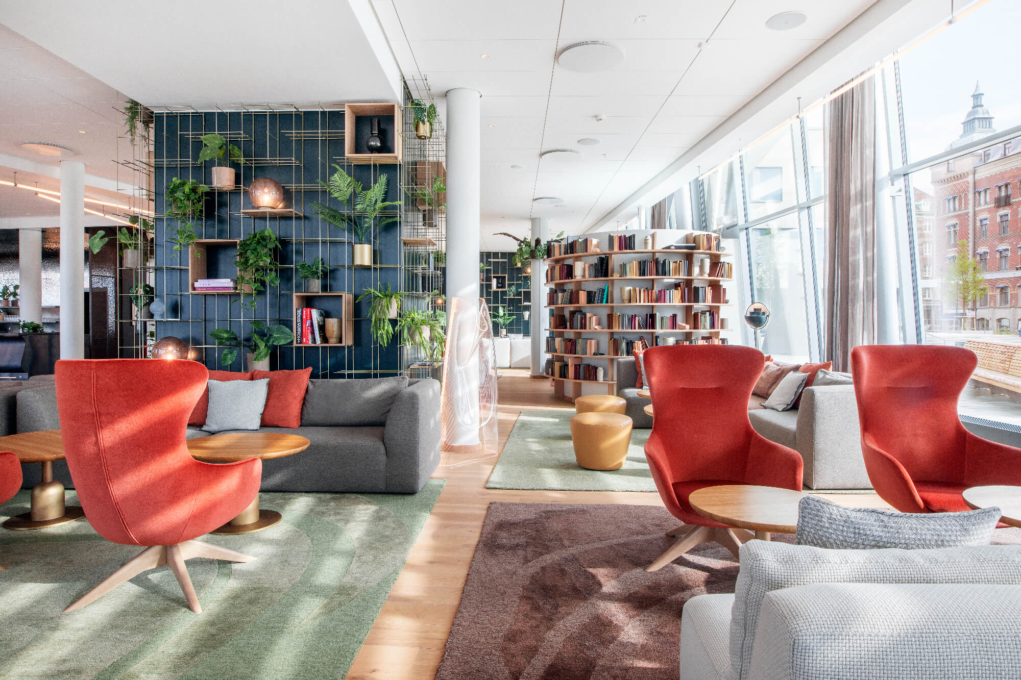 The Living Room – Dining & Bar