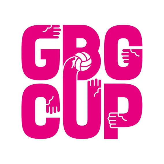 Logotyp för "GBG CUP" i tjocka magentafärgade bokstäver. Bokstäverna har stiliserade mänskliga händer och armar, där en arm sträcker sig från bokstaven 'B' och håller en vit volleyboll över armar som sträcker sig uppåt från bokstaven 'U'.