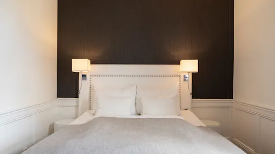Home Hotel Atlantic - Standard double - Bed front