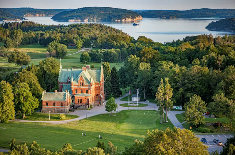 Torreby Slott main image