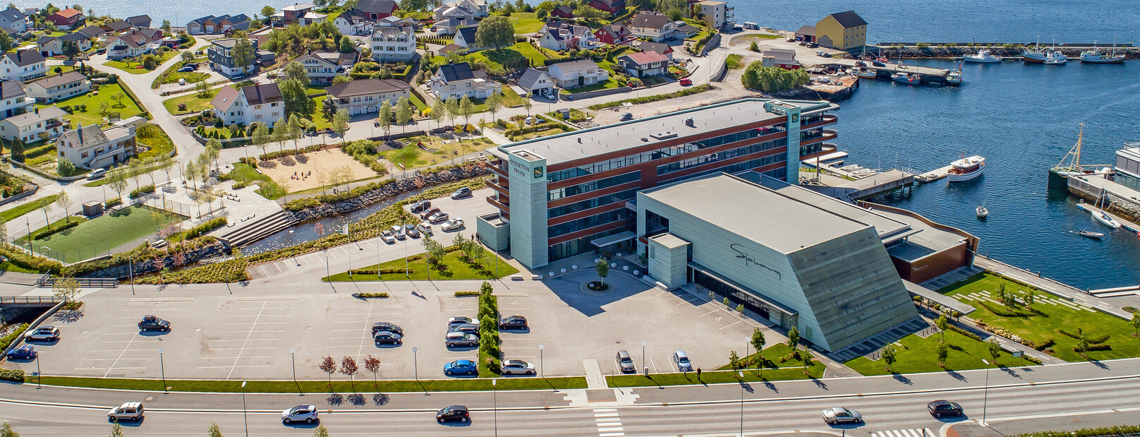 Popular restaurants and bars in Ulsteinvik | Strawberry