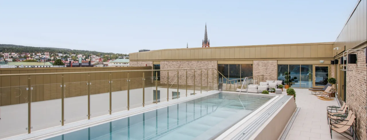 Rooftop pool at spa hotel Clarion Hotel Sundsvall.