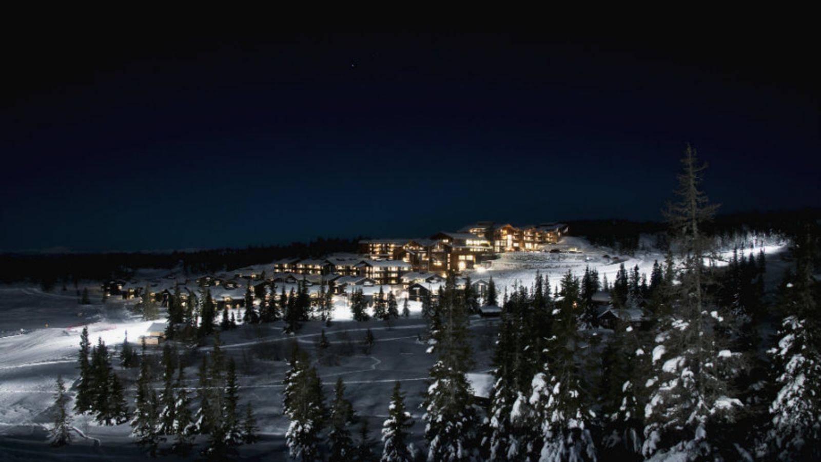Norefjell Ski & Spa winter night