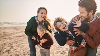 Family at the beach - Quality Hotel