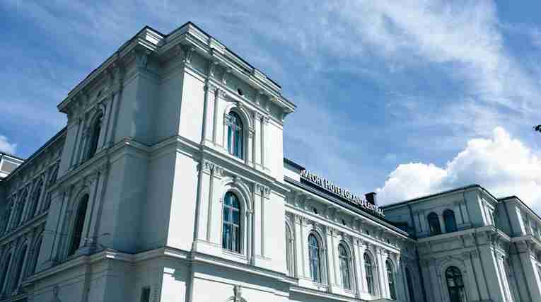 facade-comfort-hotel-grand-central