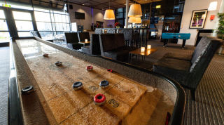 lounge-shuffleboard-area-quality-hotel-panorama