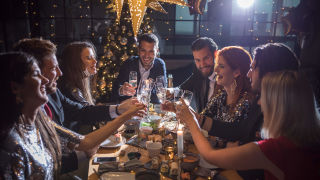 Dinner & free room new year campaign - Getty images_16_9