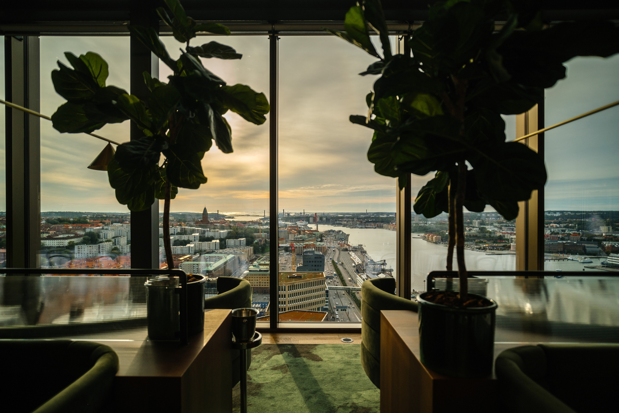 Clarion Hotel Draken view outside and plants
