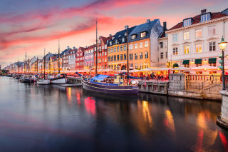 copenhagen-nyhavn-dusk-light.jpg