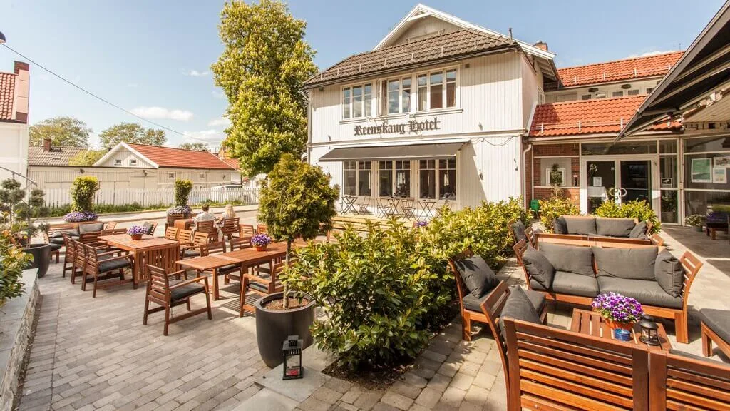 Reenskaug Hotel facade