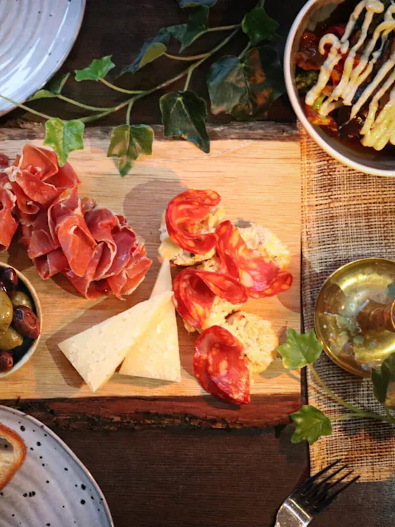 Tapas food on a tray at restaurant La Bodega Viva in Linköping.