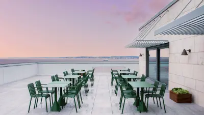 Rooftop-bar på Clarion Hotel Sea U