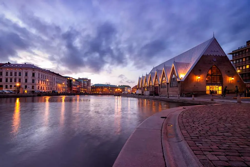 The city centre of Gothenburg with Feskekôrka (the fish church).