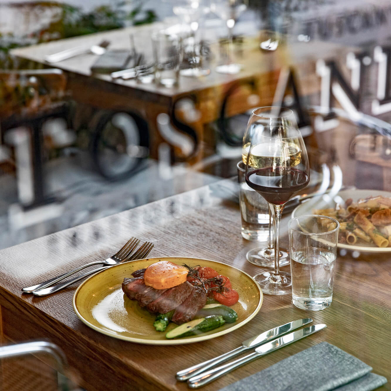Popular restaurants and bars in Helsinki | Strawberry