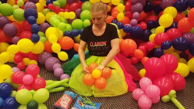 balloon-princess-making-balloon-decoration-clarion-hotel-featured.jpg