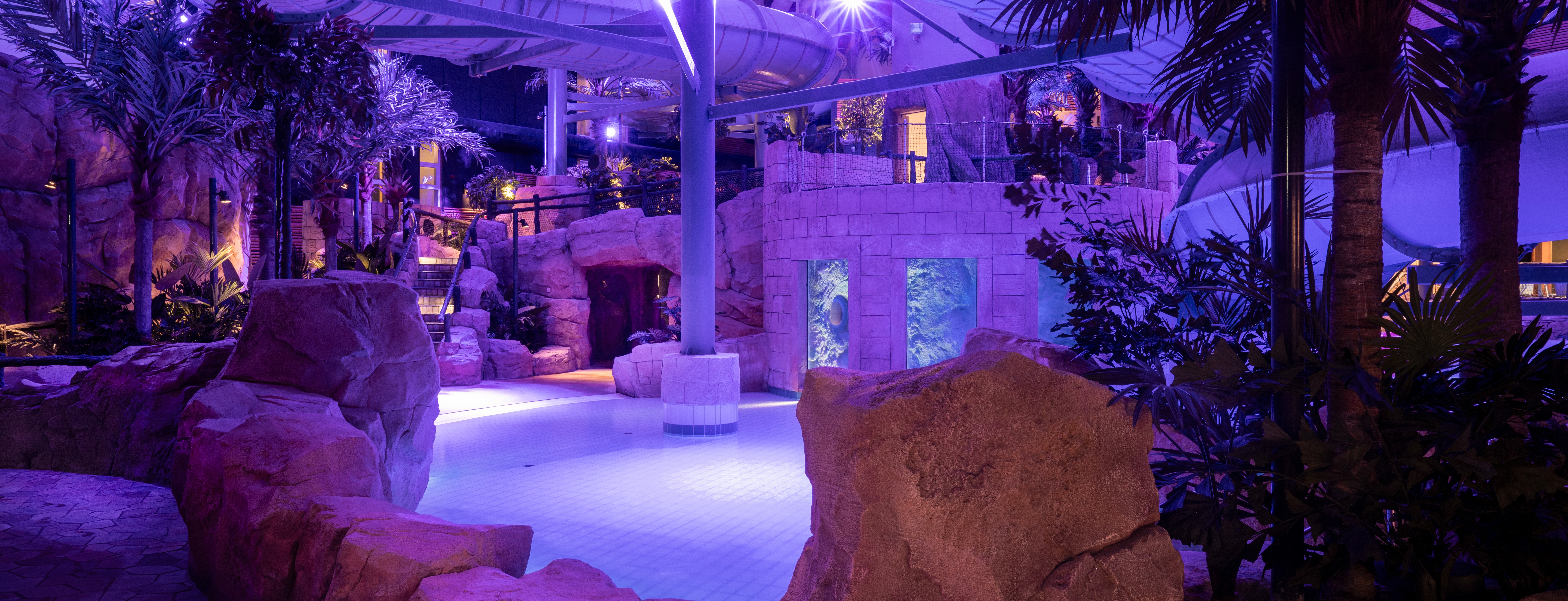 water-park-at-quality-hotel-the-reef-strawberry