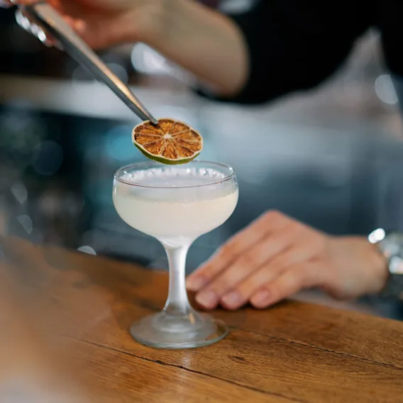 Cocktails på Bar Lilla e i Helsingfors.