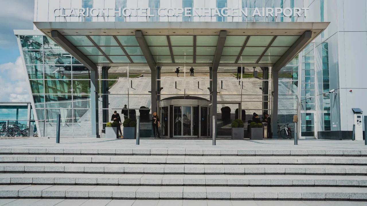 The entrance at Clarion Hotel® Copenhagen Airport.