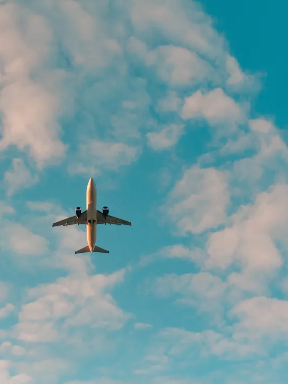 Flygplan i himlen. 