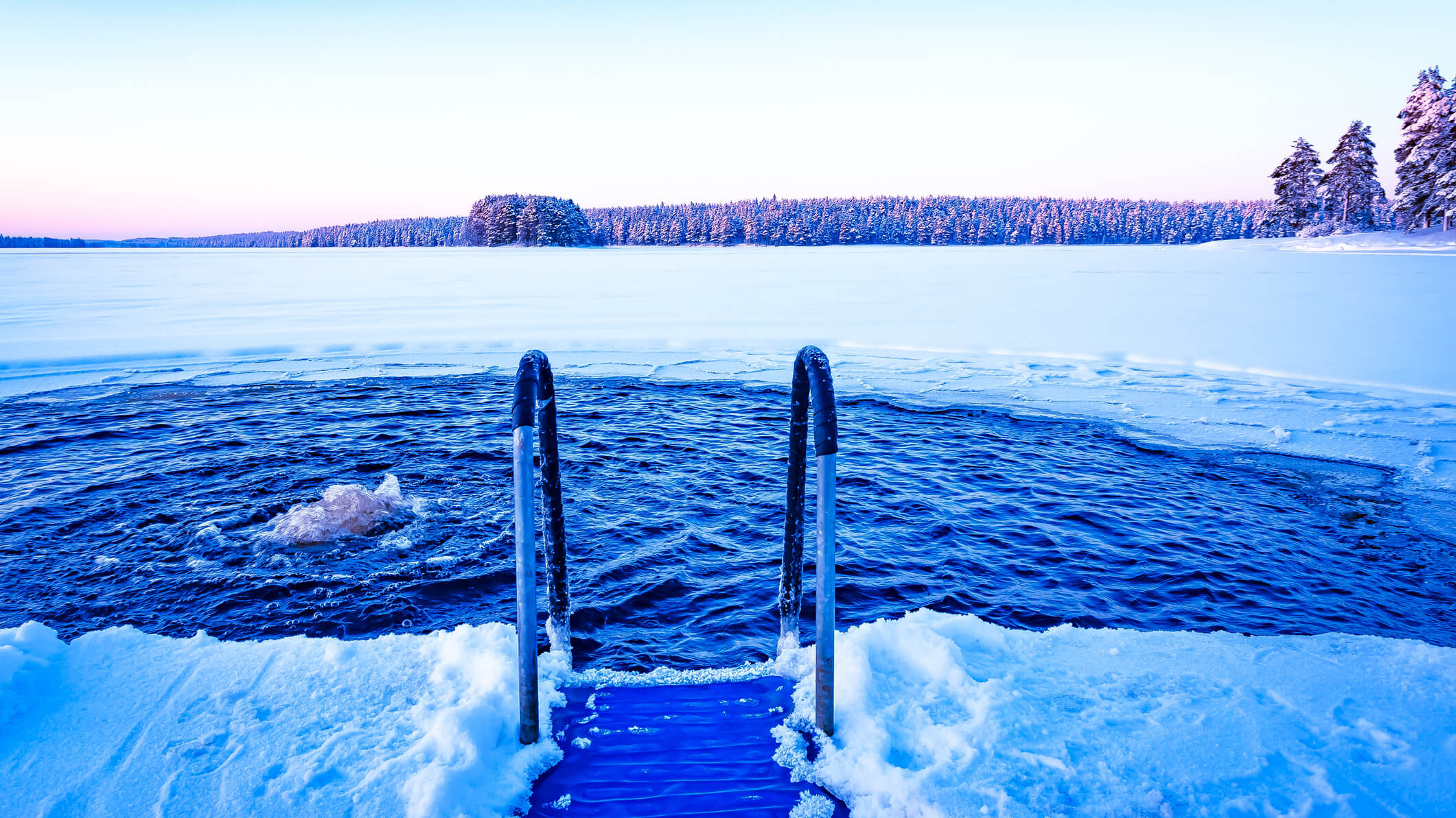 Ice bathing water_16_9