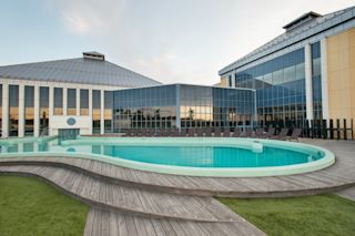 Outdoor pool at Quality Hotel Skjærgården in Langesund