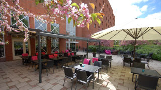 outdoor-terrace-seating-area-quality-hotel-galaxen