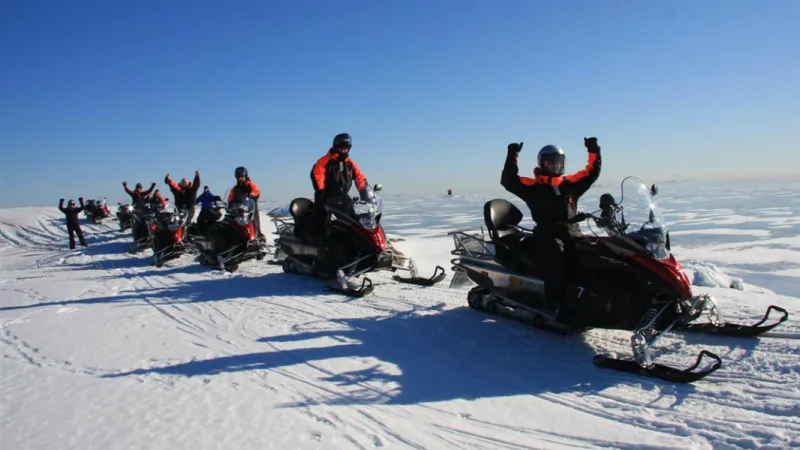 burn-out-city-snowmobile-safaris-archipelago-helsinki.jpg