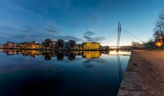 Drammen-river-by-night