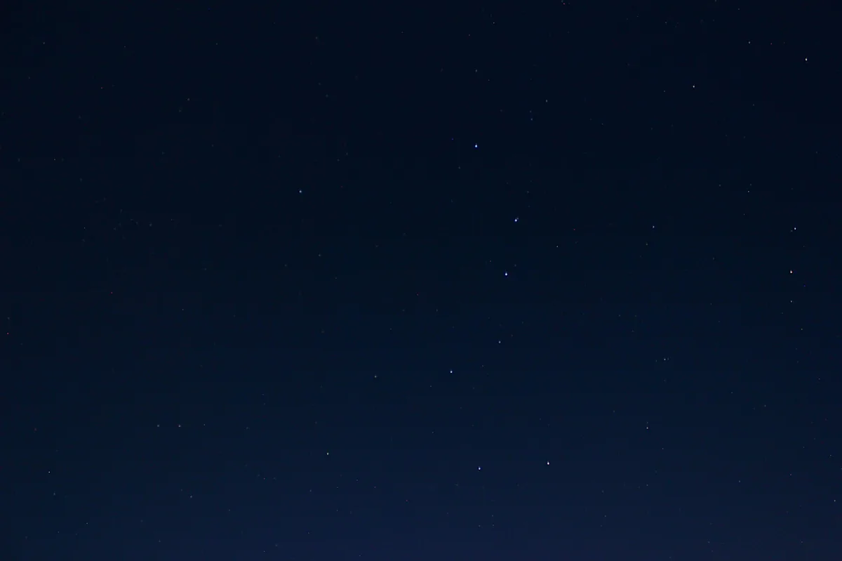 Navy sky_Ben