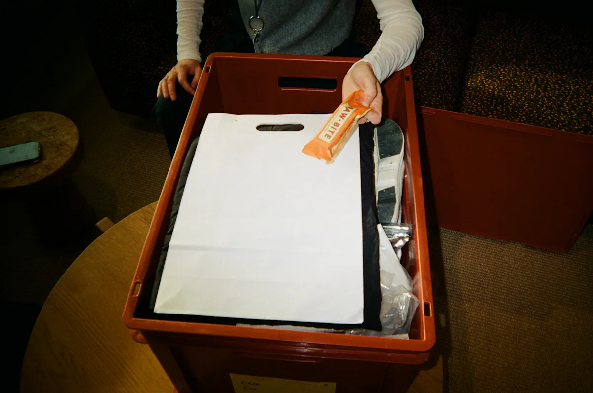 Inside the red box: Eva Rawbite