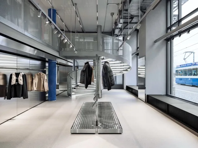 on store-dtc-switzerland—limmatquai-Oct-2025-04
